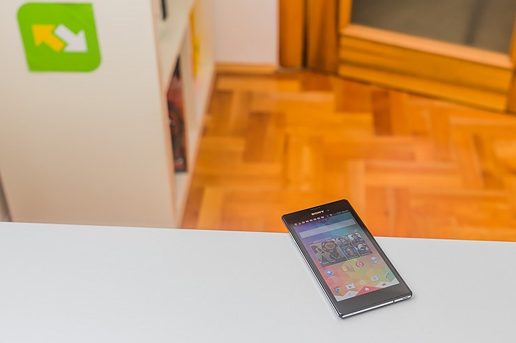 Sony Xperia T3 (5).jpg
